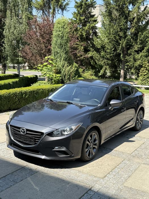 Mazda 3 2015 року