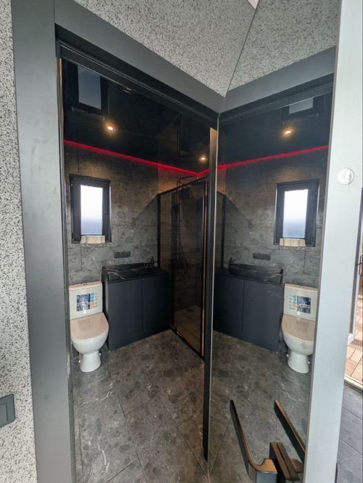 Продам будинок із земельною ділянкою в передмісті