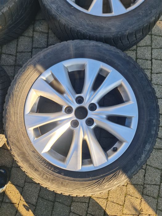 Komplet 4 kół zimowych 235/55 R18 Toyota/Nokian WR SUV 3