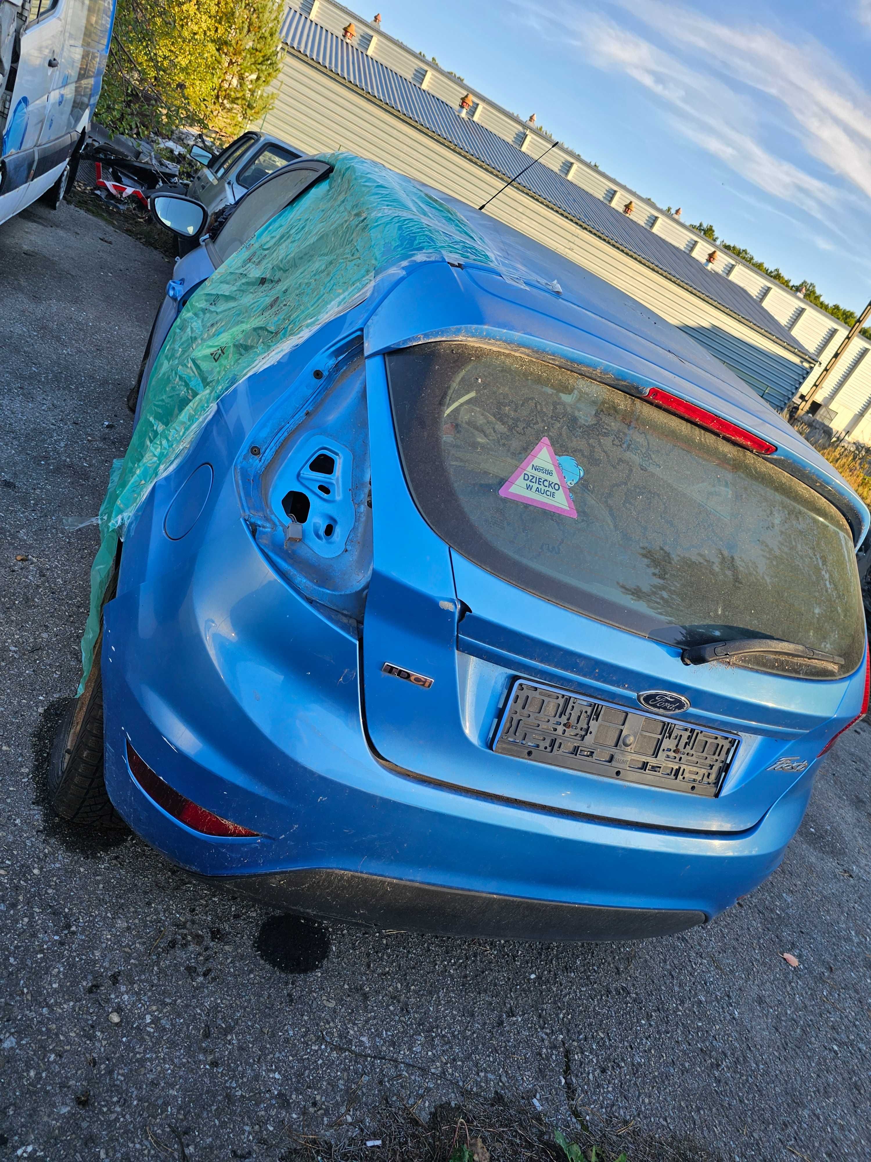 Ford fiesta mk7 2010 rok 1.4Hdi niebieski JA8 8V2QB007AA DV4C