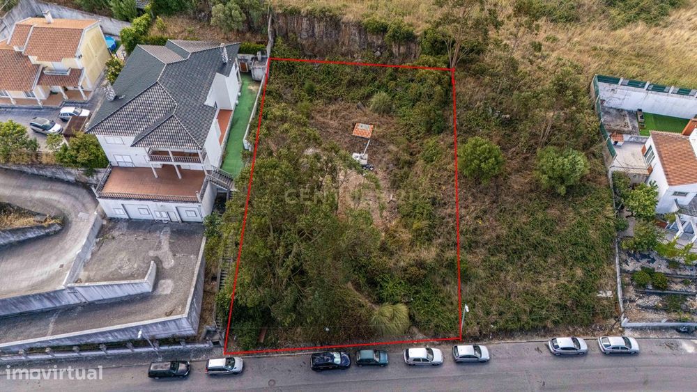 Terreno Urbano de 939,40 cm2 com projeto aprovado (Agualva- Cacém)