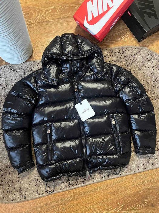Пуховик Moncler maya чорна зимова куртка монклер