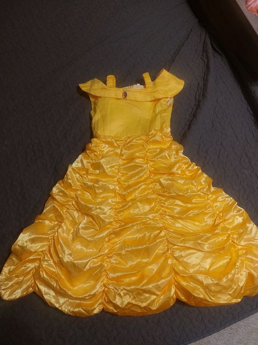 карнавальна сукня принцеси бель пишна довга 120см
на блискавці.
в чудо