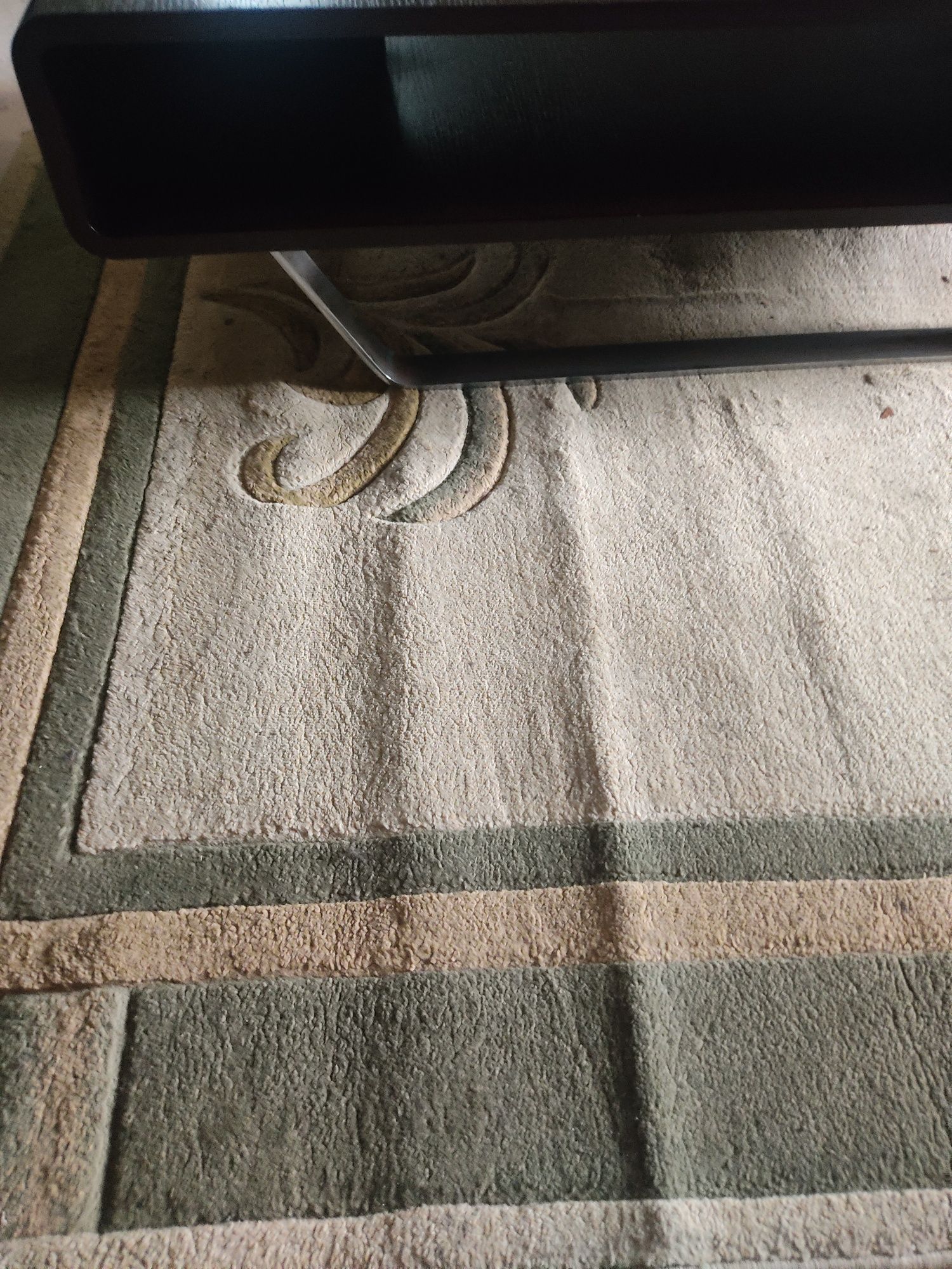 Conjunto de mesa de centro e carpetes de sala