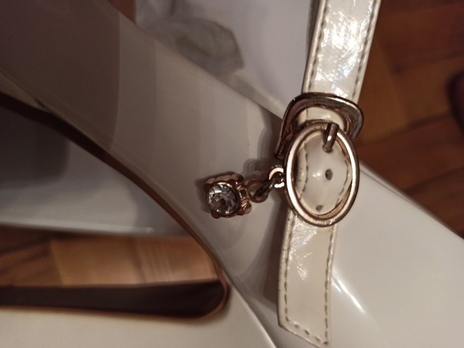 Весільне взуття, весільні туфлі