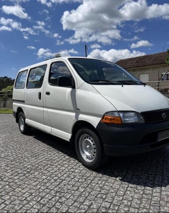 Toyota HiAce D-4D Ano 2005- 9 Lugares