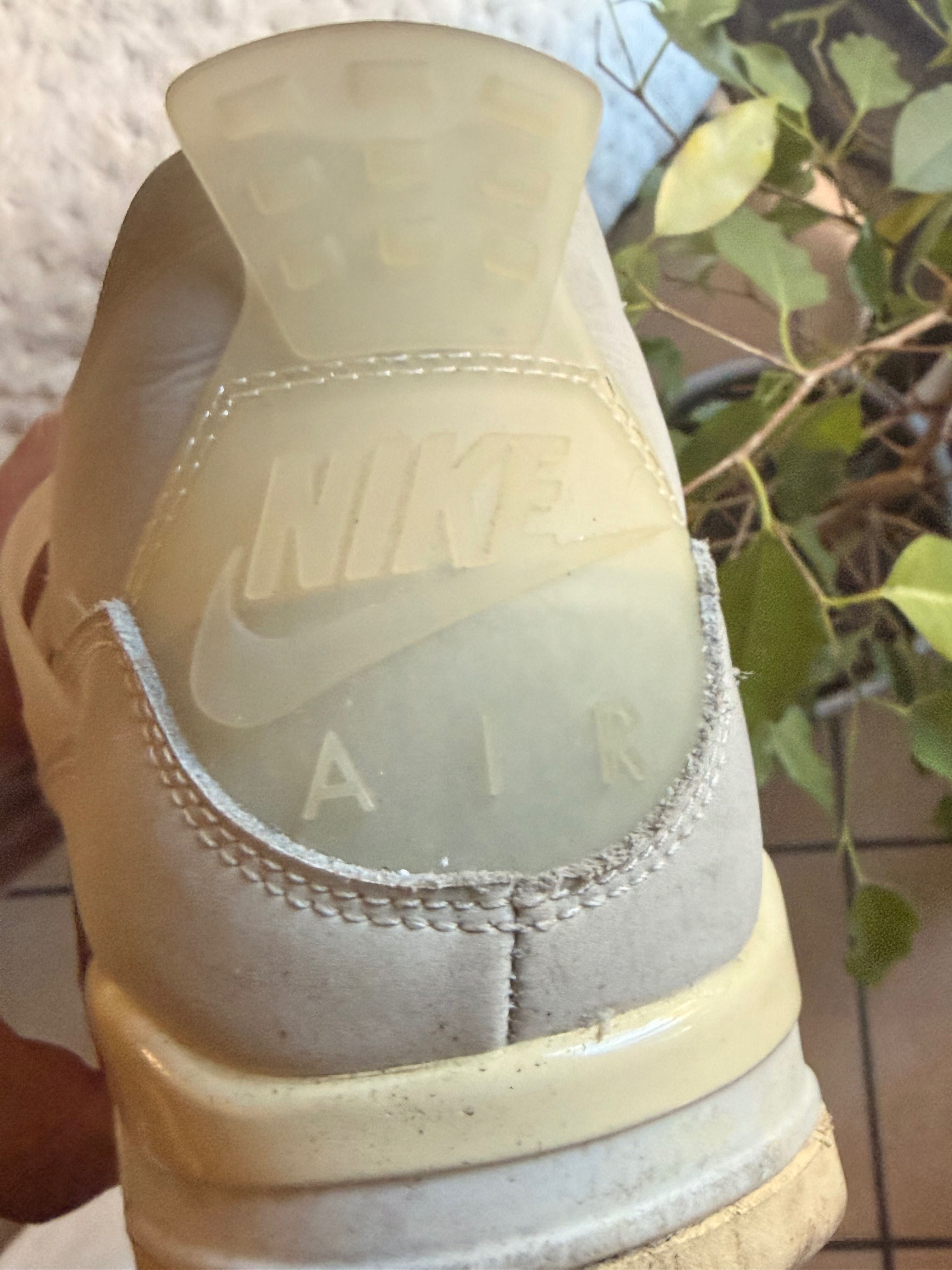 Jordan 4 Retro - Off-White Sail