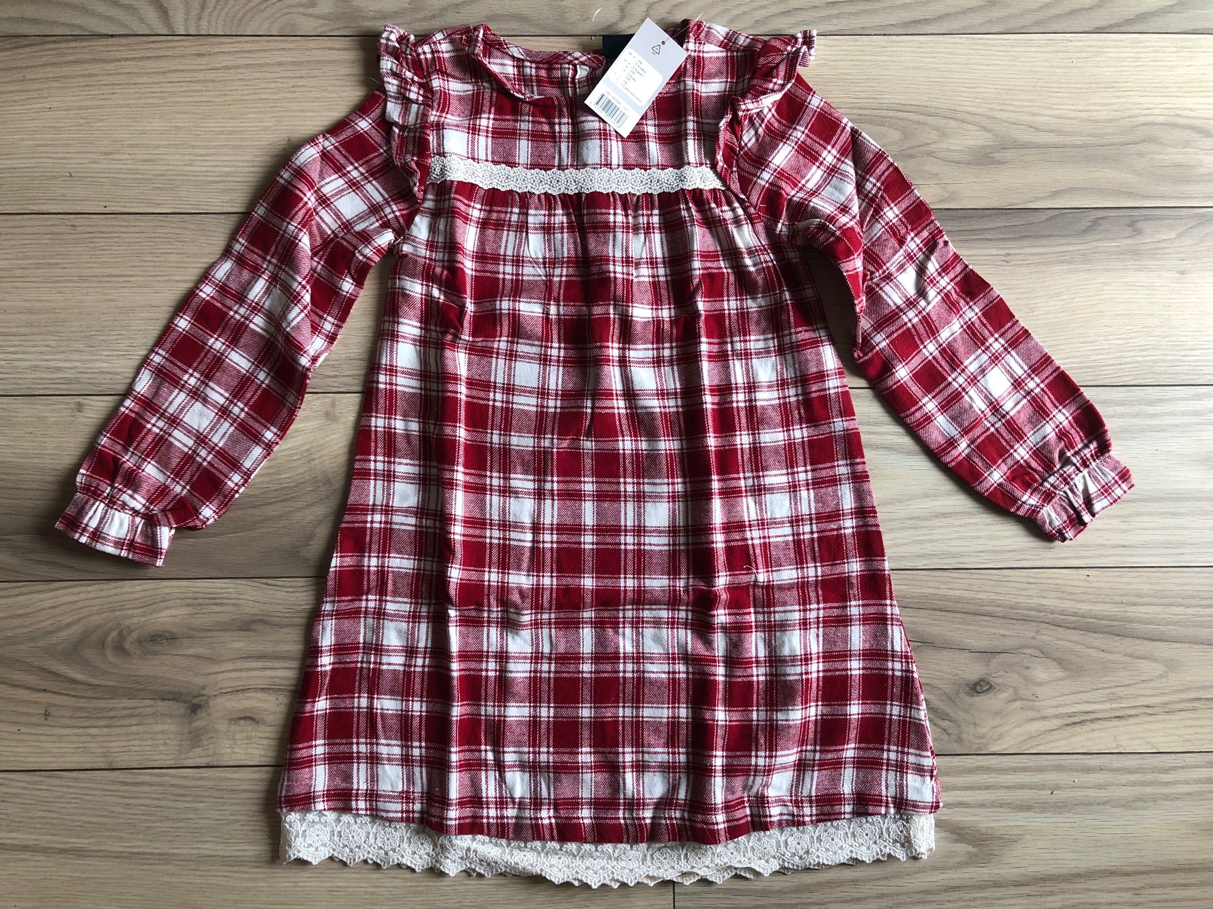 Nowa sukienka 116 jak newbie