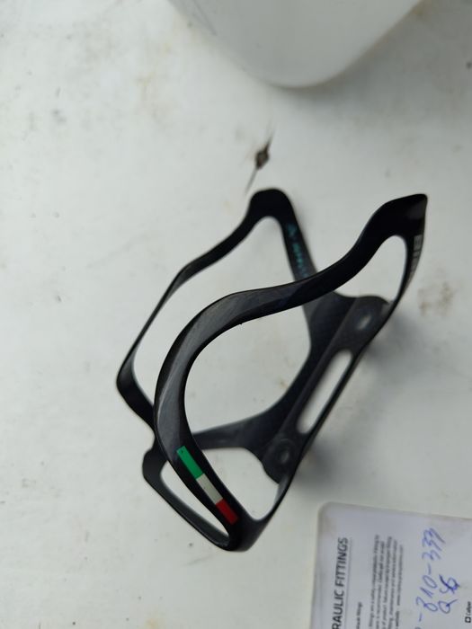 Koszyk na bidon carbon bianchi