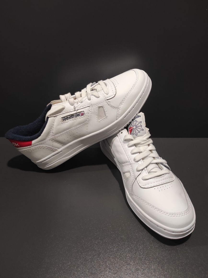 Оригінальні кросівки Reebok LT COURT WHITE GW5121