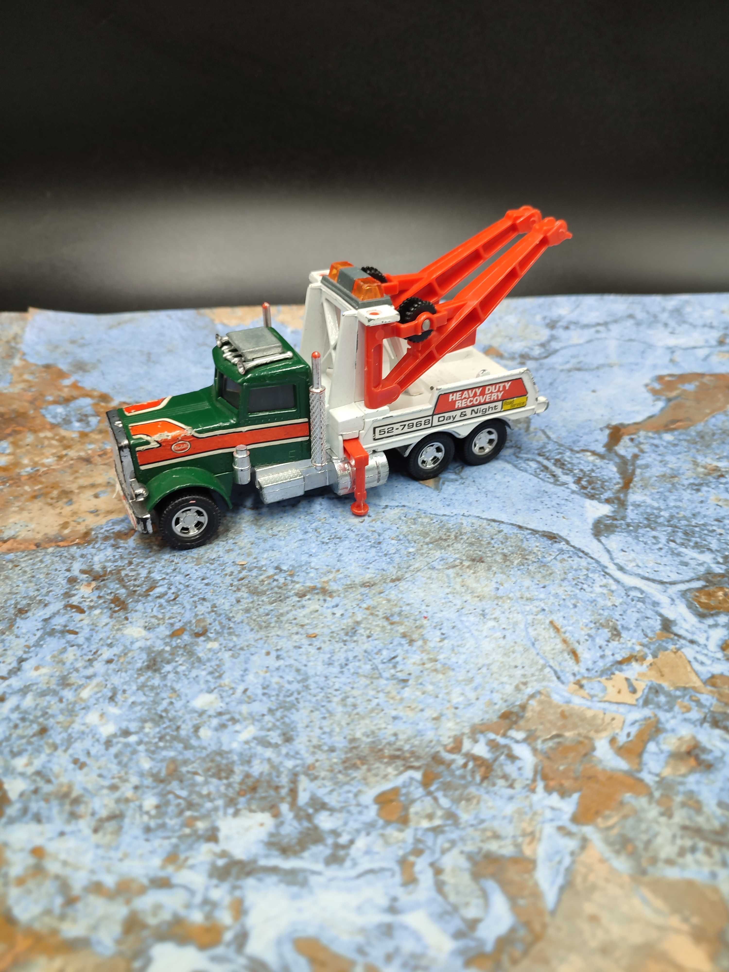 Matchbox Super Kings Peterbilt Truck 2943