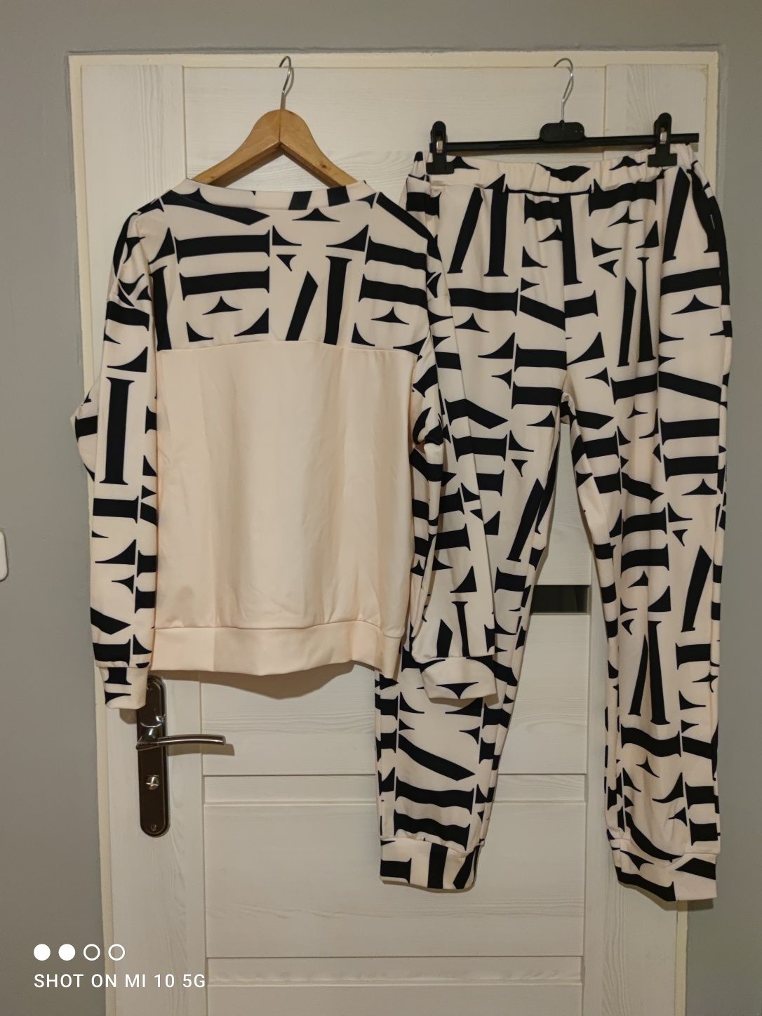 Dres damski L/XL Nowy