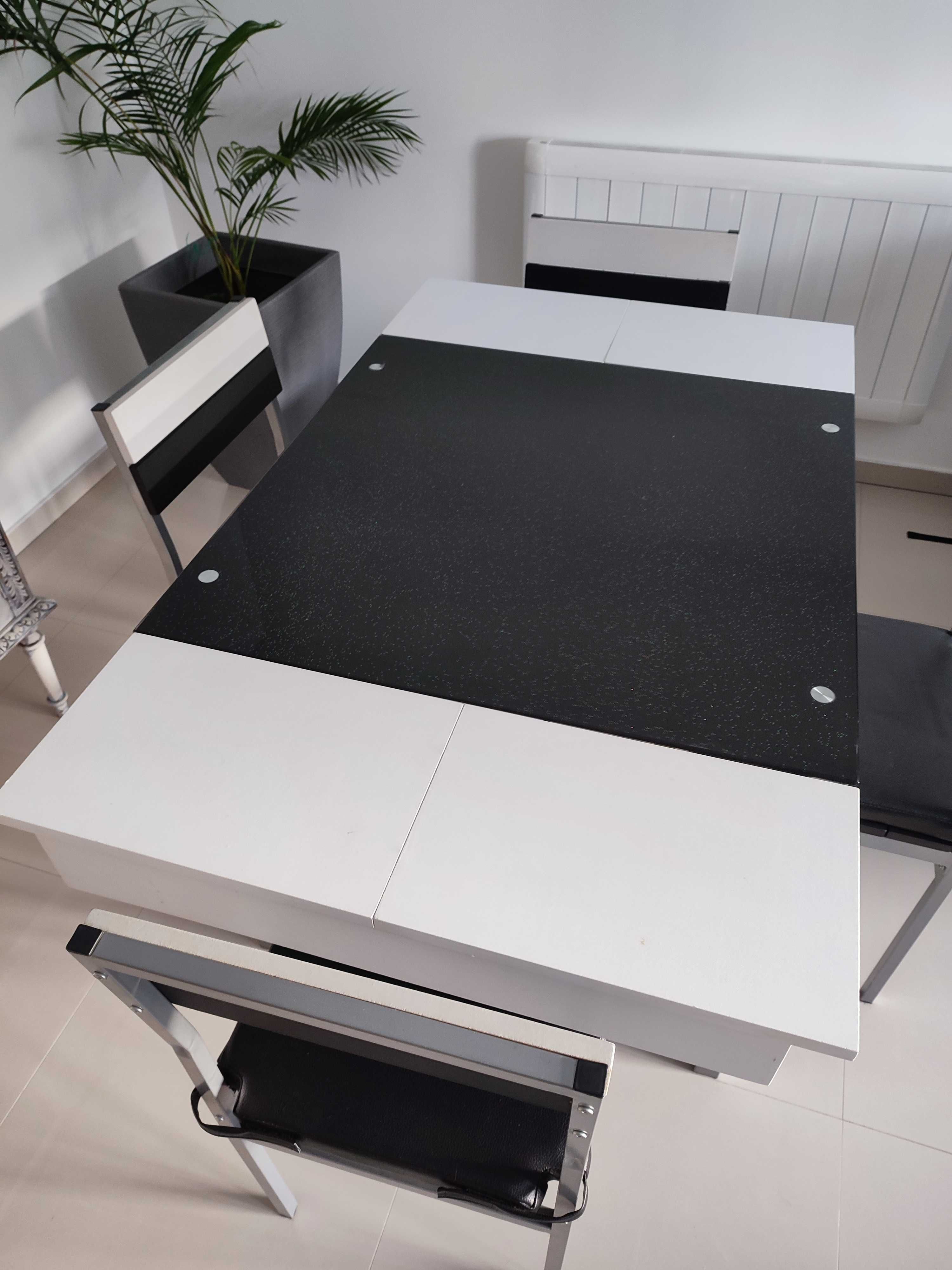 Mesa extensível tampo vidro + 4 cadeiras