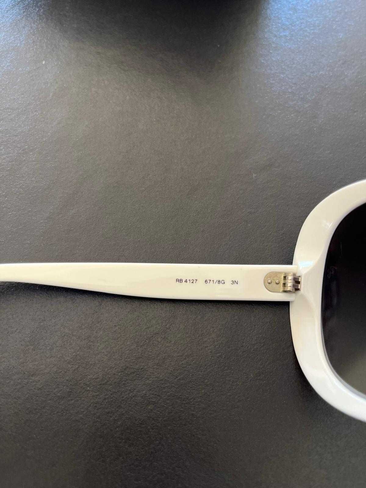 Ray-Ban RB4127 Białe Okulary Przeciwsłoneczne 59 mm UV400