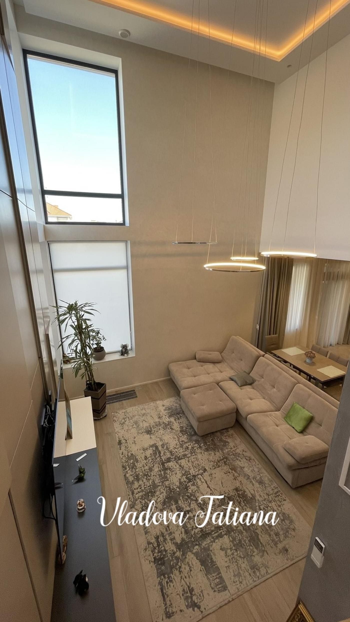 Аренда СОВРЕМЕННОГО ДОМА в Совиньоне, 180м², 4 сот