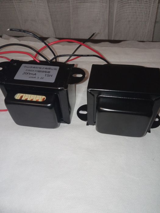 Два дросселя 15 Hn 200ma новые.