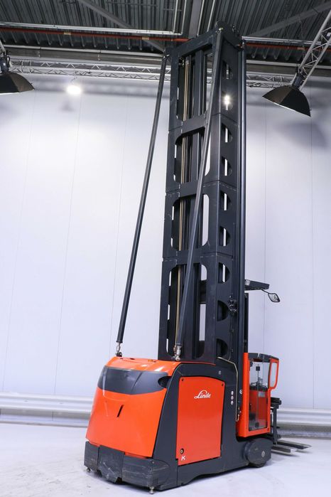 Linde K (011) електричний вузько-прохідний штабелер