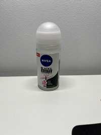 Antyperspirant Nivea Invisible For Black & White Clear dla kobiet