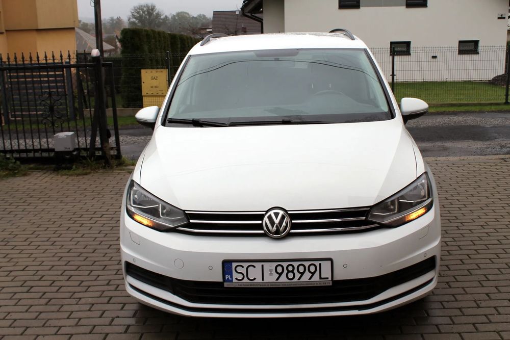 Volkswagen Touran BEZWYPADKOWY STAN TOP 1968 cm 150 koni 7 miejscowy.