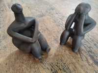 Dwie figury rzeźba w gipsie patynowanym 13 cm niesygnowane