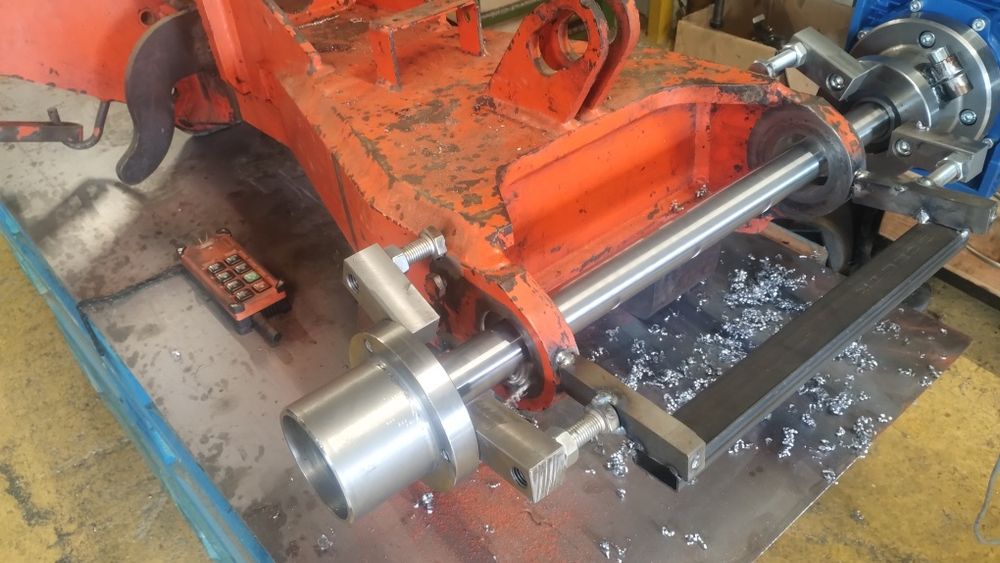 Токарні, фрезерні, розточні, шліфувальні, довбальні роботи