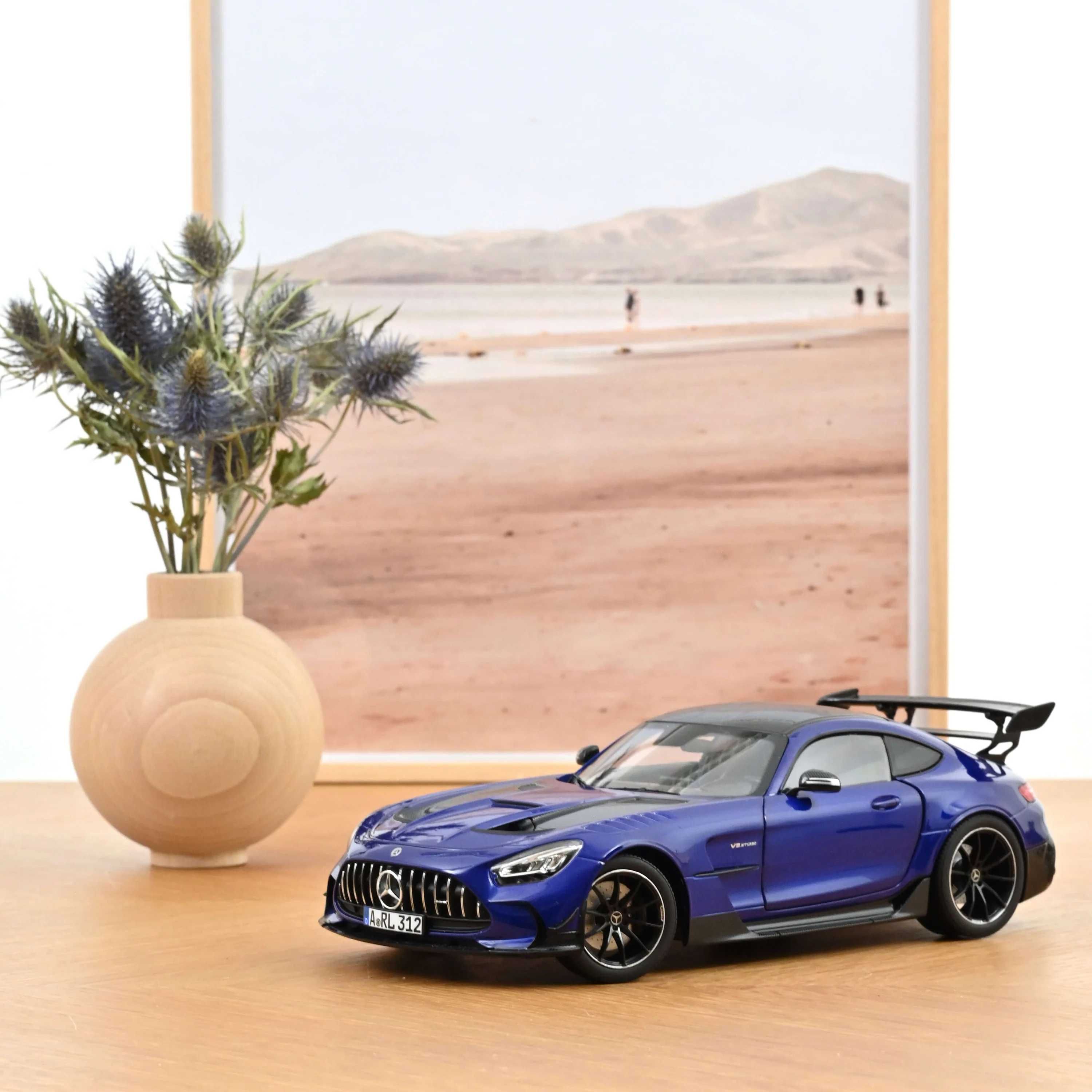 Mercedes-Benz AMG GT Black Series 2021 Blue metallic Norev 1:18