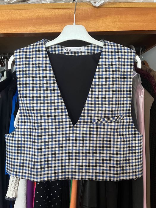 Crop top colete xadrez Zara
