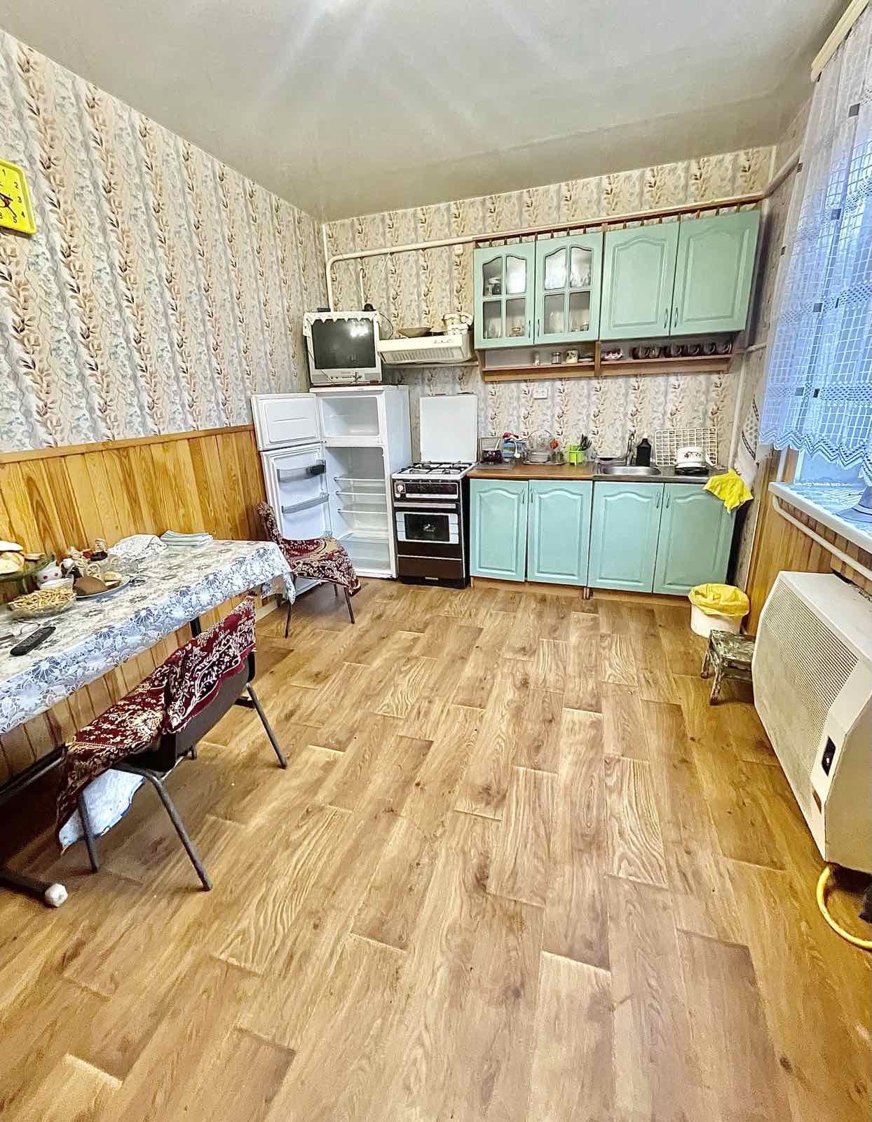 Будинок в передмісті Чернігова в Старому Білоусі.