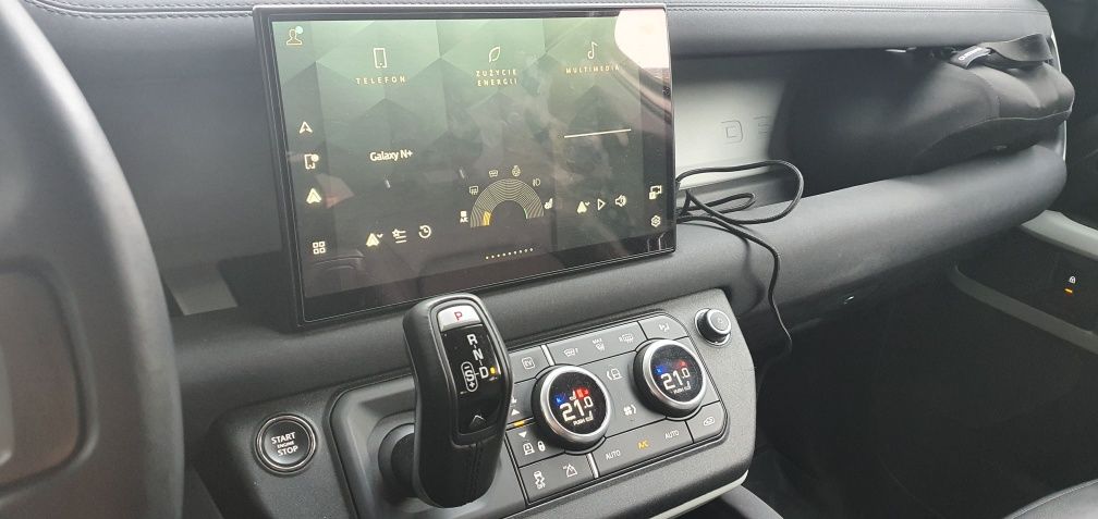 Defender PHEV P400e plugin 404 KM gwarancja .FV