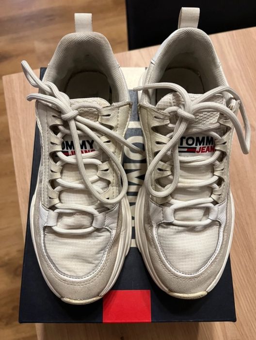Biale sneakersy Tommy Jeans Hilfiger 37