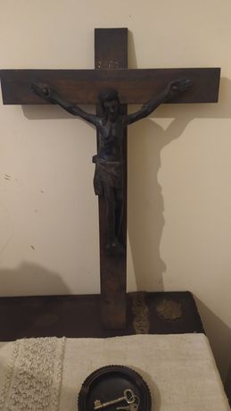 Crucifixo de Cristo em pau preto de África