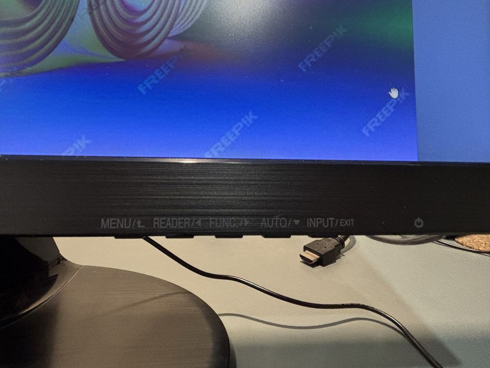 Монітор LG 20” Full HD LED справний, модель 20M38A-B