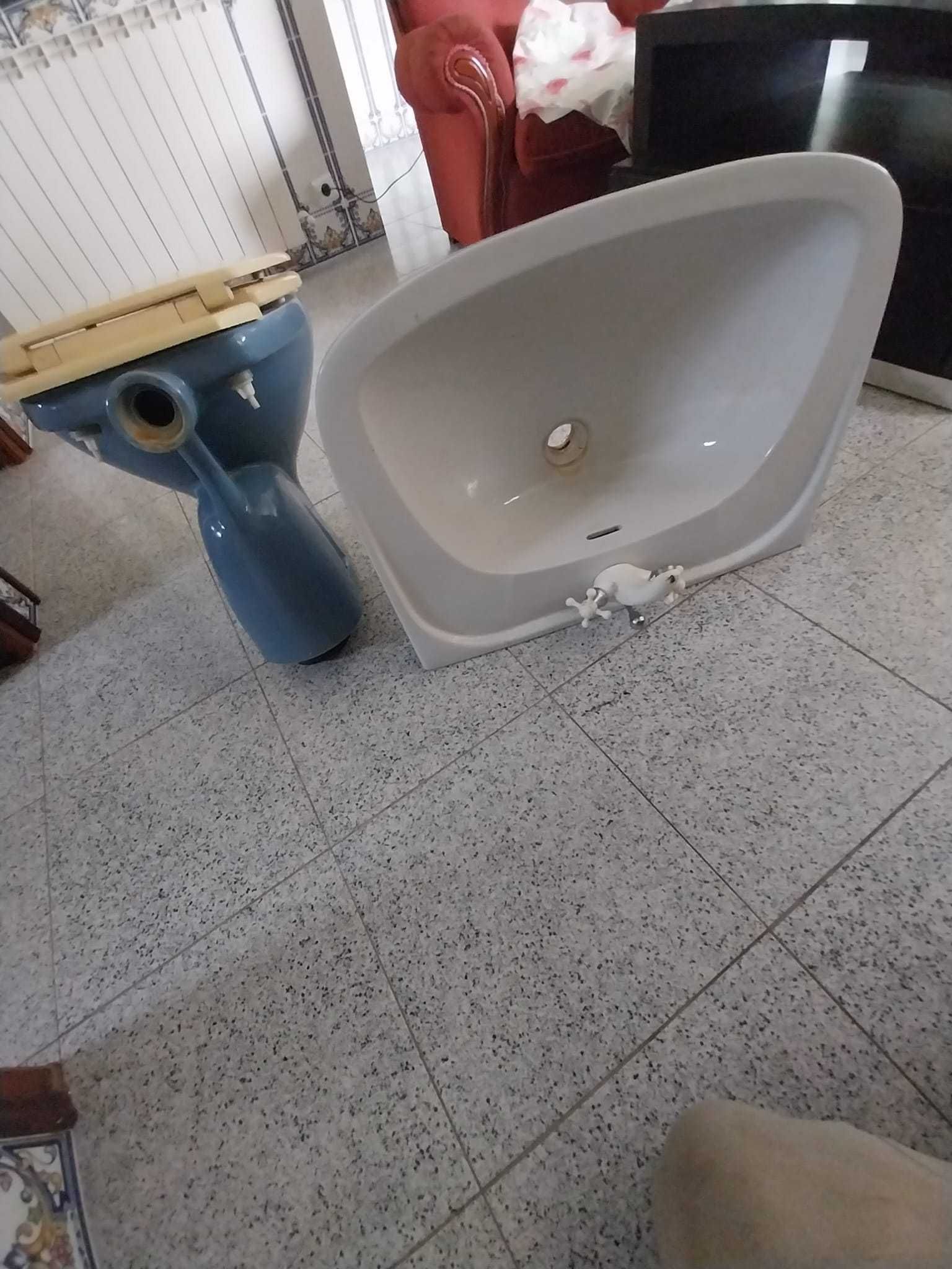 Kit Loiças WC / Casa de Banho como novos - Completo