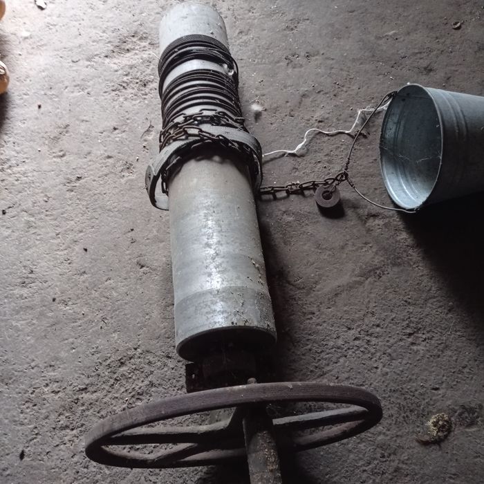 Корба на криниці