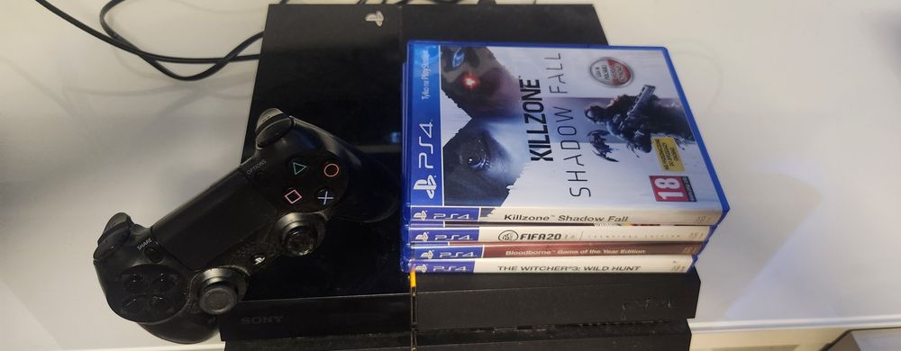 PlayStation 4 500 GB + Gry + Pad - Stan Dobry, Oryginalne Pudełko!