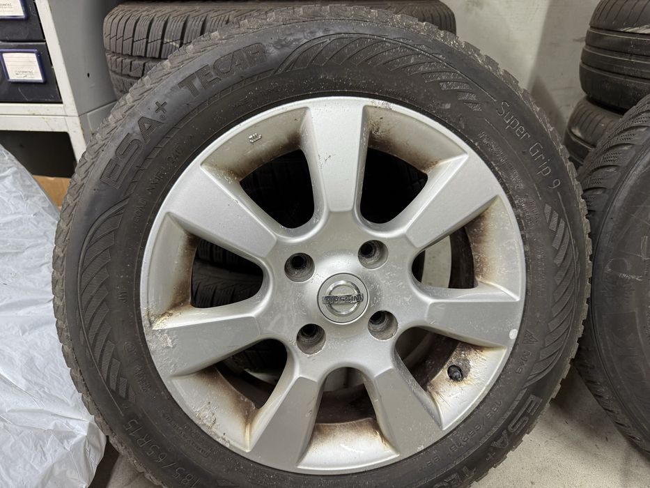 Продам диски на NISSAN TIDA R15