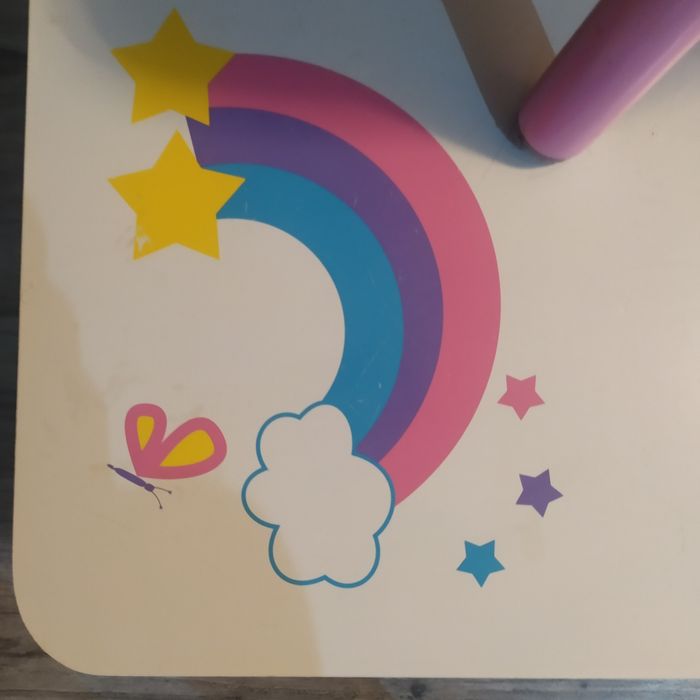 Stolik i krzesełko dla dziewczynki