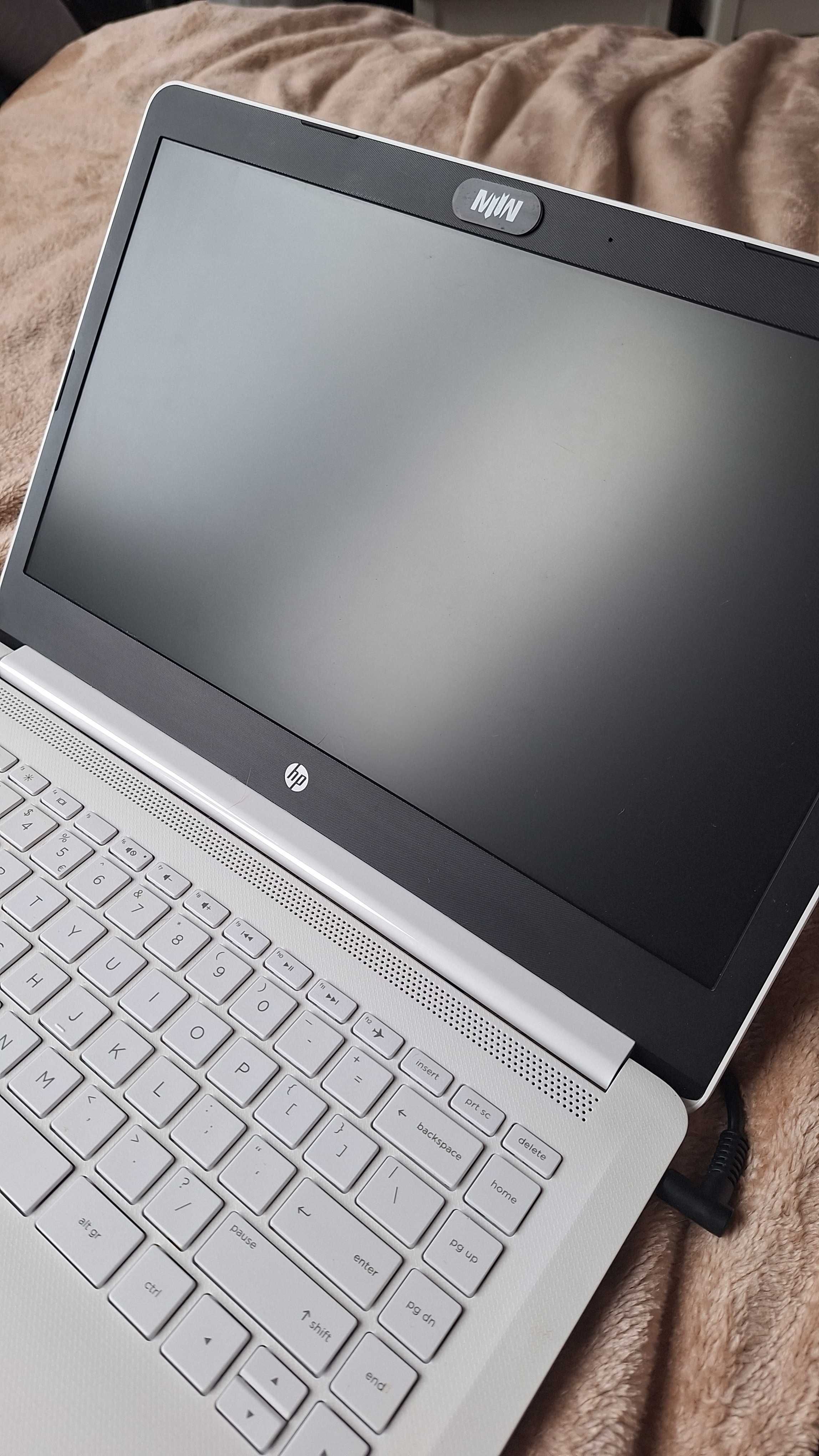 Laptop HP 14 i3-6006U/8GB/240SSD Świetny stan! Windows 10 BOX
