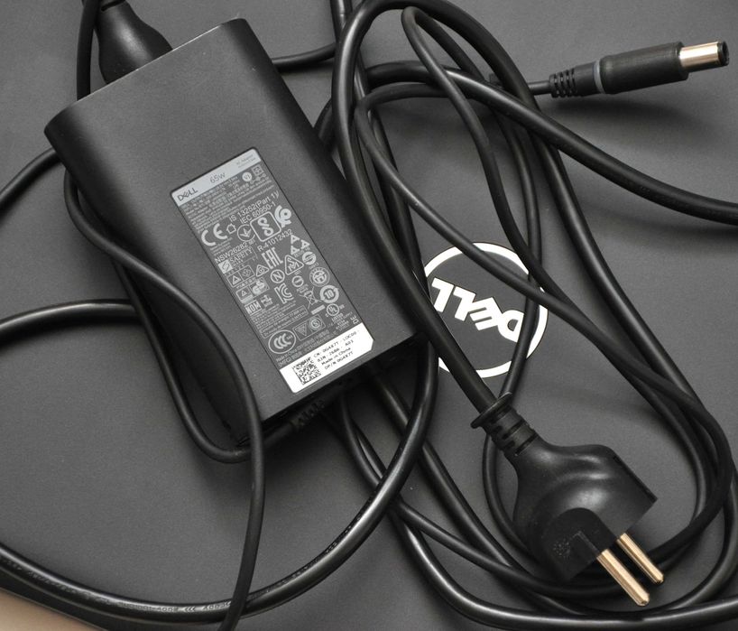 Laptop Dell Latitude 5580, i5-7300U, nowy SSD, stan dbd