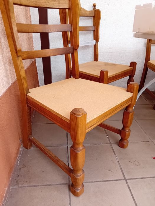 Krzesla dębowe używane