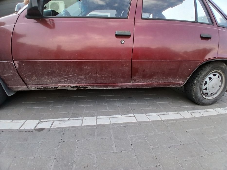 Опель кадетт 1.3