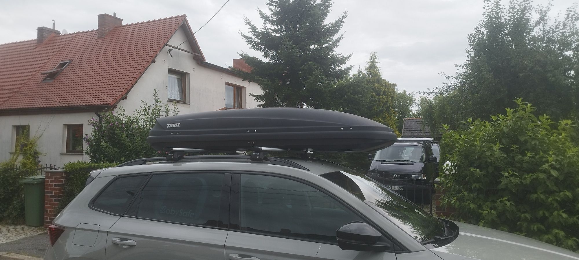 Thule Pacific + belki Thule wingbar