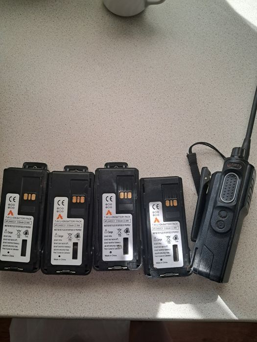 Продам рацію моторола. Можливий торг