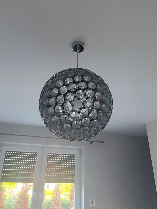 Lampa sufitowa do salonu