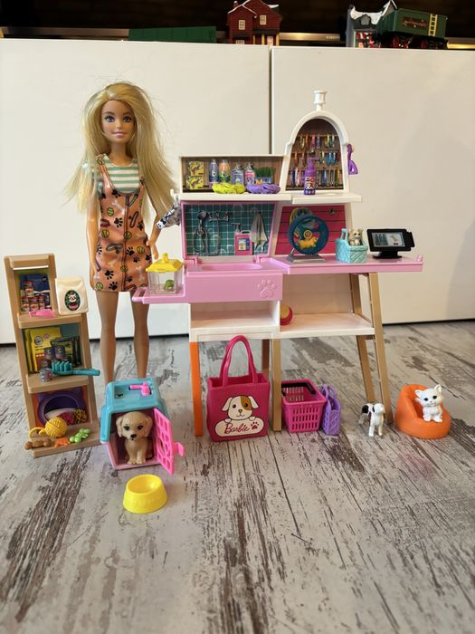 Lalka Barbie zestaw Salon dla zwierząt piesek+ kotek i akcesoria GRG90