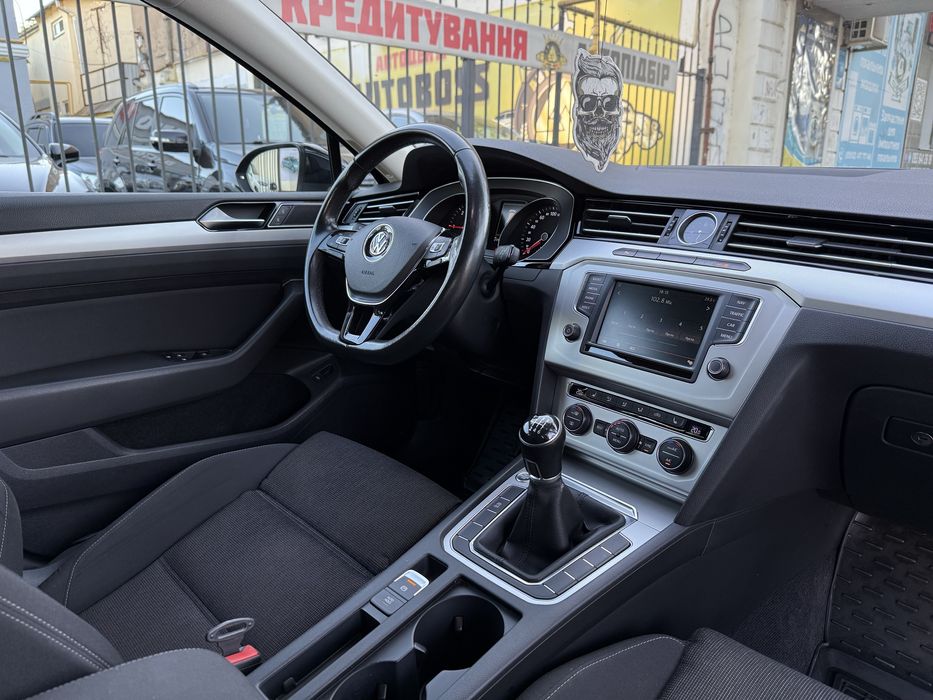 Volksawagen Passat 2015 год, 1.6 дизель, механика