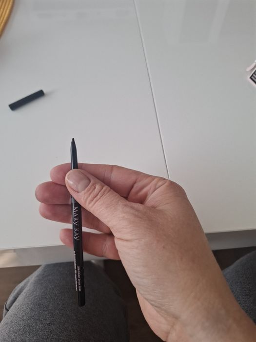 Kredka do brwi mary kay  brązowa