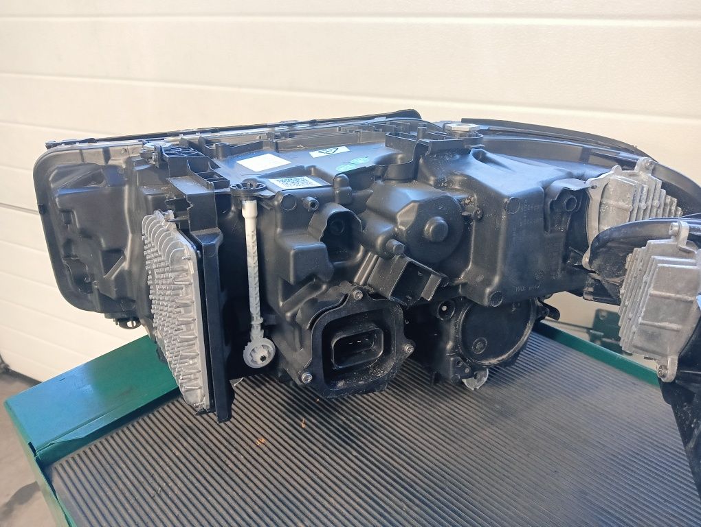 Lampy BMW g30  przód i tył Plug and Play