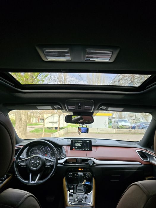 Mazda CX-9 Signature