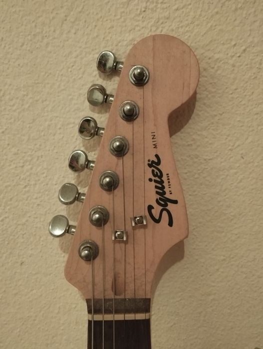 Guitarra Elétrica Fender